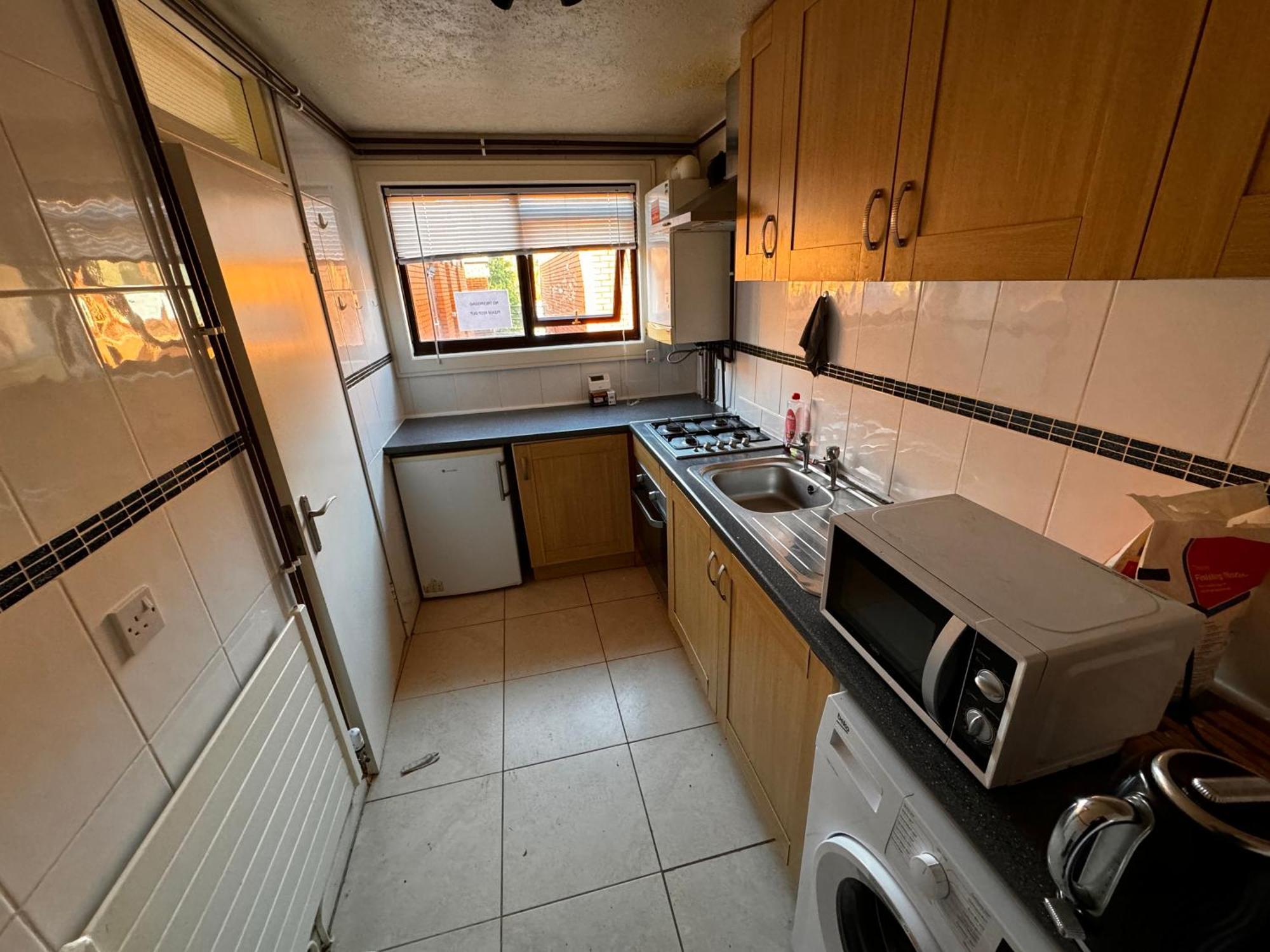 Two-Bedroom Flat Close To Uni & Shopping Center With Free Parking Ковънтри Екстериор снимка