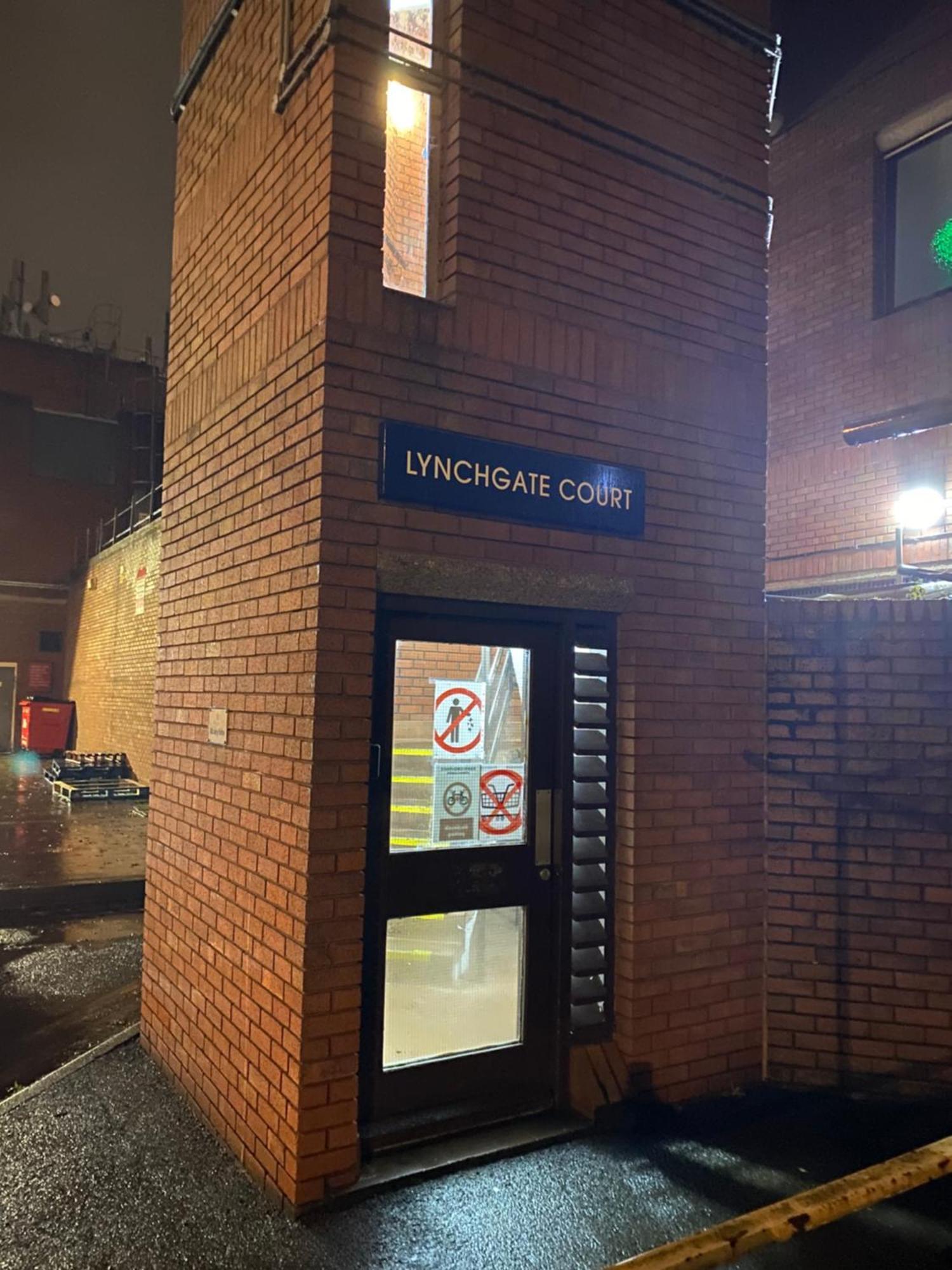 Two-Bedroom Flat Close To Uni & Shopping Center With Free Parking Ковънтри Екстериор снимка
